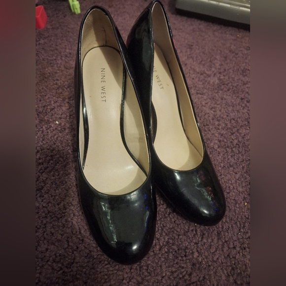 Nine West - 3" Black Heels - Picture 2 of 5